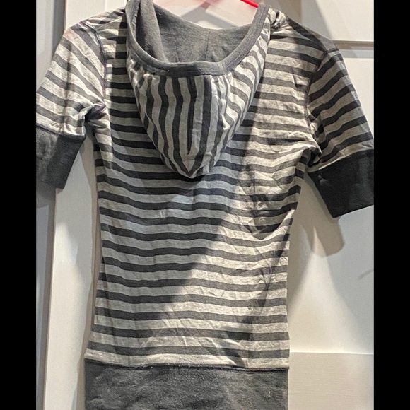 Striped grey button up shirt with a hood - Picture 4 of 4